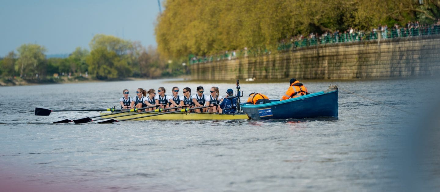 Oxford crew on a PLA Stakeboat
